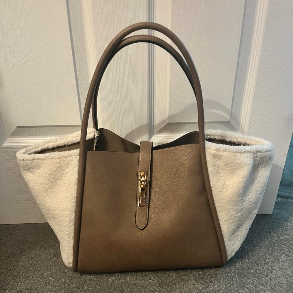 Un Billion beige tote